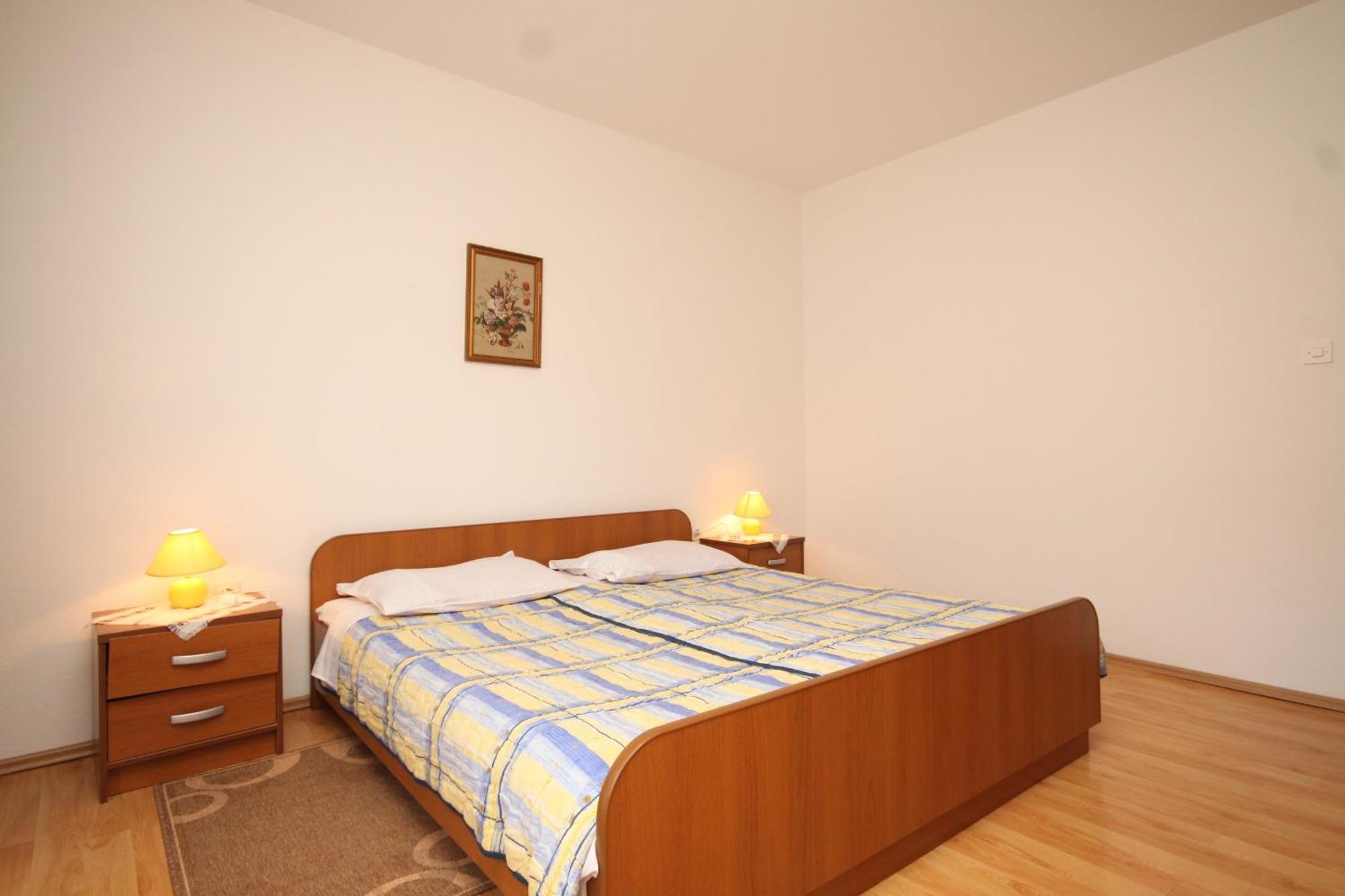 Apartments And Rooms With Parking Space Mali Lošinj Habitación foto