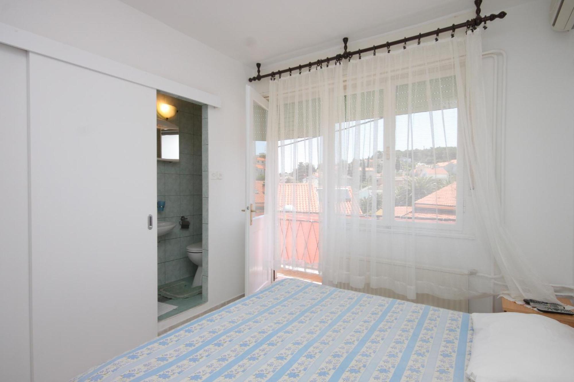 Apartments And Rooms With Parking Space Mali Lošinj Habitación foto