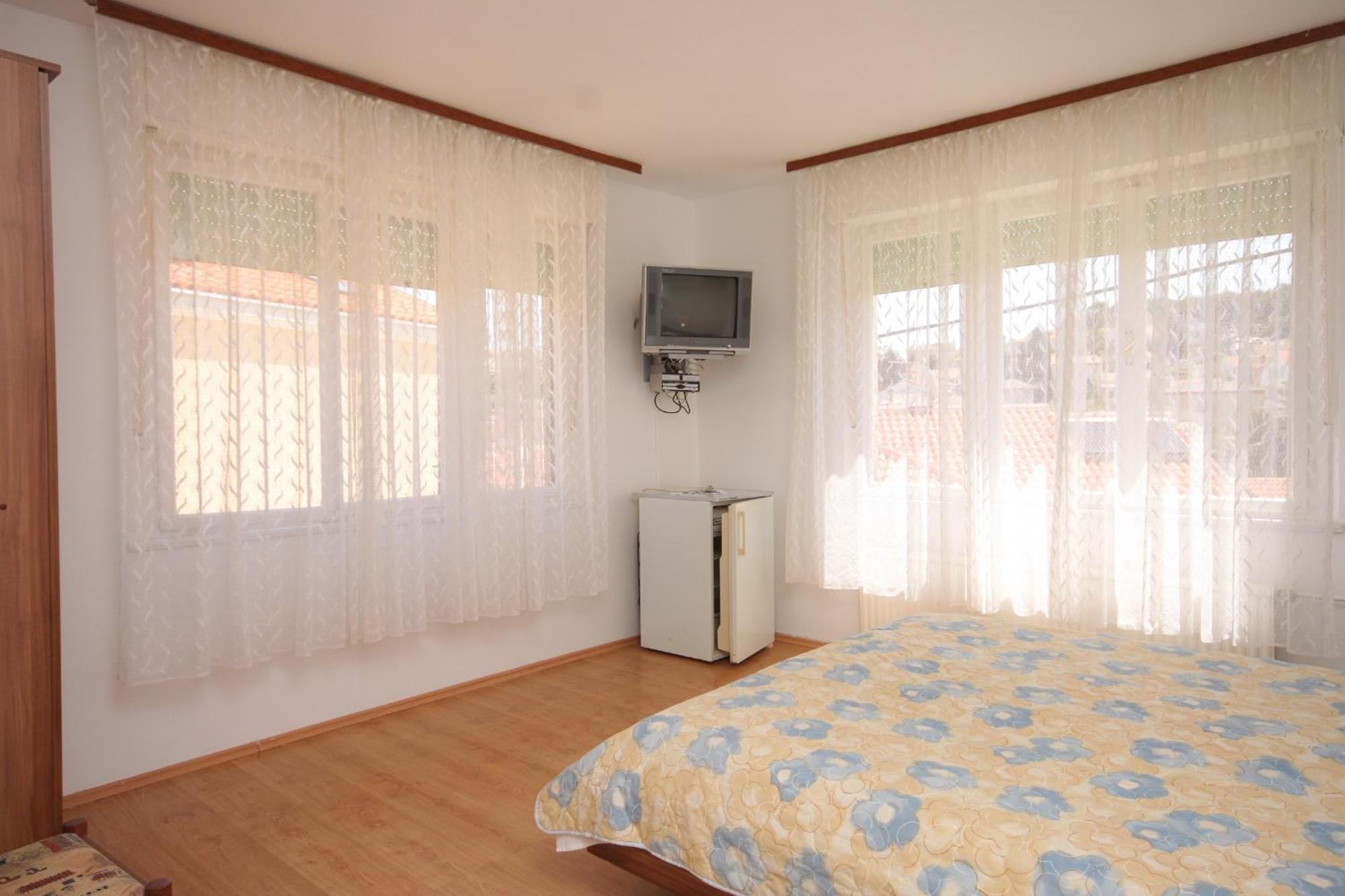 Apartments And Rooms With Parking Space Mali Lošinj Habitación foto